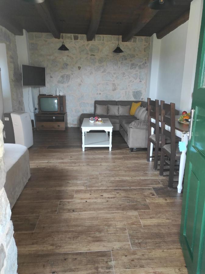 바르 Rustic Stone House 빌라 외부 사진
