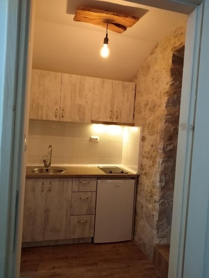 바르 Rustic Stone House 빌라 외부 사진